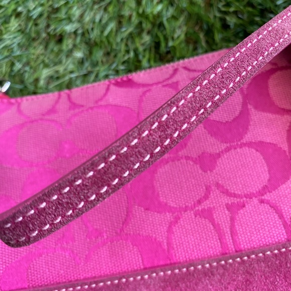 Pink Coach demi purse - Picture 17 of 17